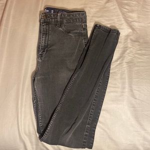 Black Hollister jeans no rips